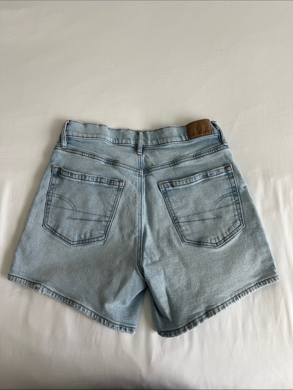 American Eagle Outfitters Strigid Light Wash Denim Shorts - Picture 2 of 2